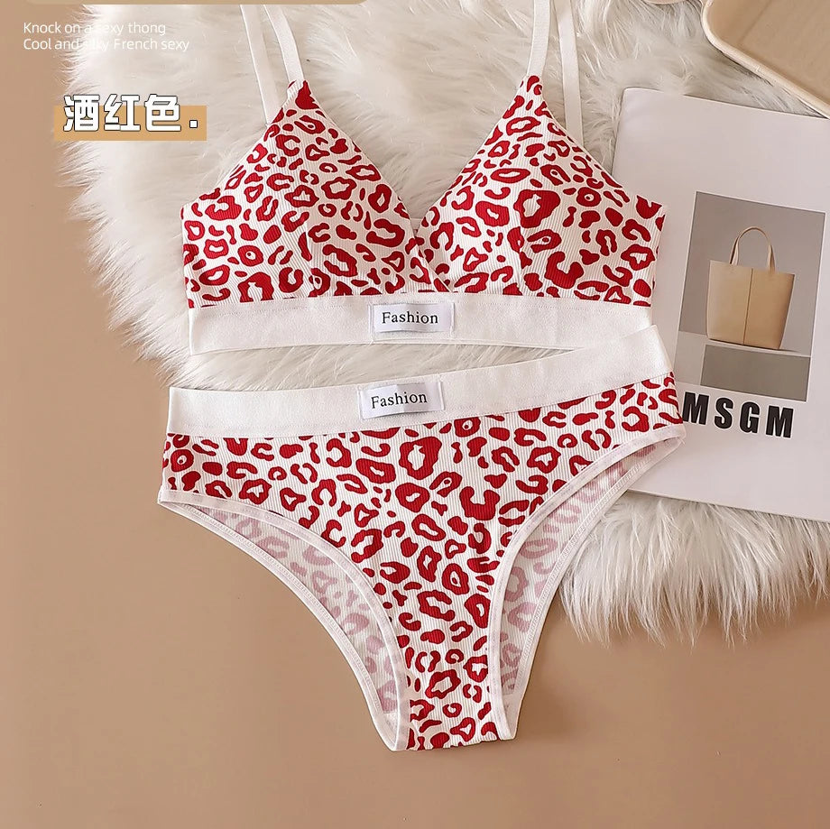 Women Seamless Bra Set Low Waist Panties Leopard Bralette Sexy Lingerie Set Vneck Sport Brassiere Female Cotton Underwear Set