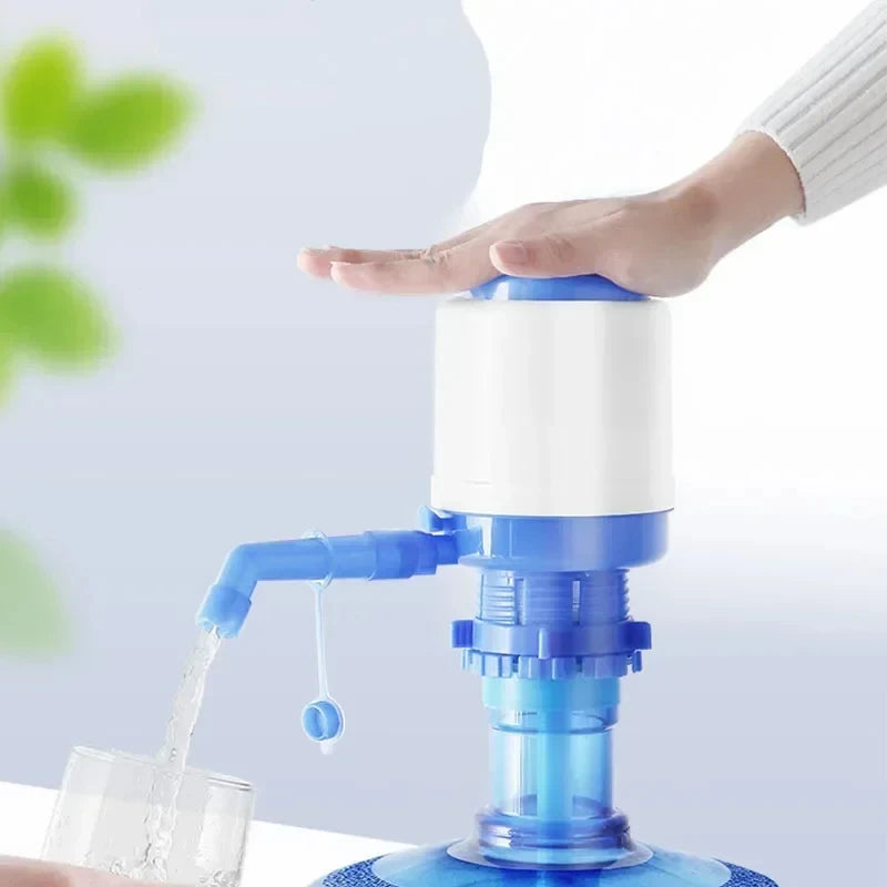 Dispensador de agua a presión manual: bomba de agua manual portátil con tubo extraíble para usar en cubos en casa.