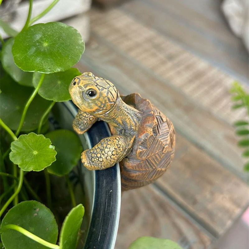 Turtle Pot Hugger – Cute Resin Tortoise for Planters & Garden Decor