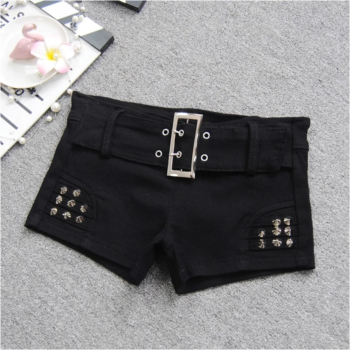 Denim Shorts Women Low-waisted Black Slim Fit Sexy Hot Girls Rivet Belt Design Unique All-match Nightclub Bodycon Summer Y2k