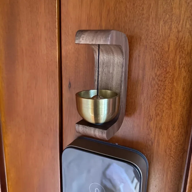 1pc Brass Doorbell Reminder Wind Chime With Magnetic Suction, C-Shaped Gift For Housewarming, Home Decoration, Car Decoration
