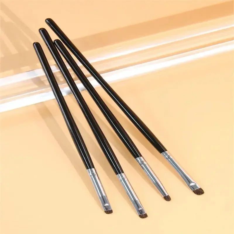 4Pcs Eye Smudge Brush, Fine Soft Makeup Tool, Eyeshadow Brush Set Eyeliner Brush For Blending Eyeshadow Eyeliner, Ideal