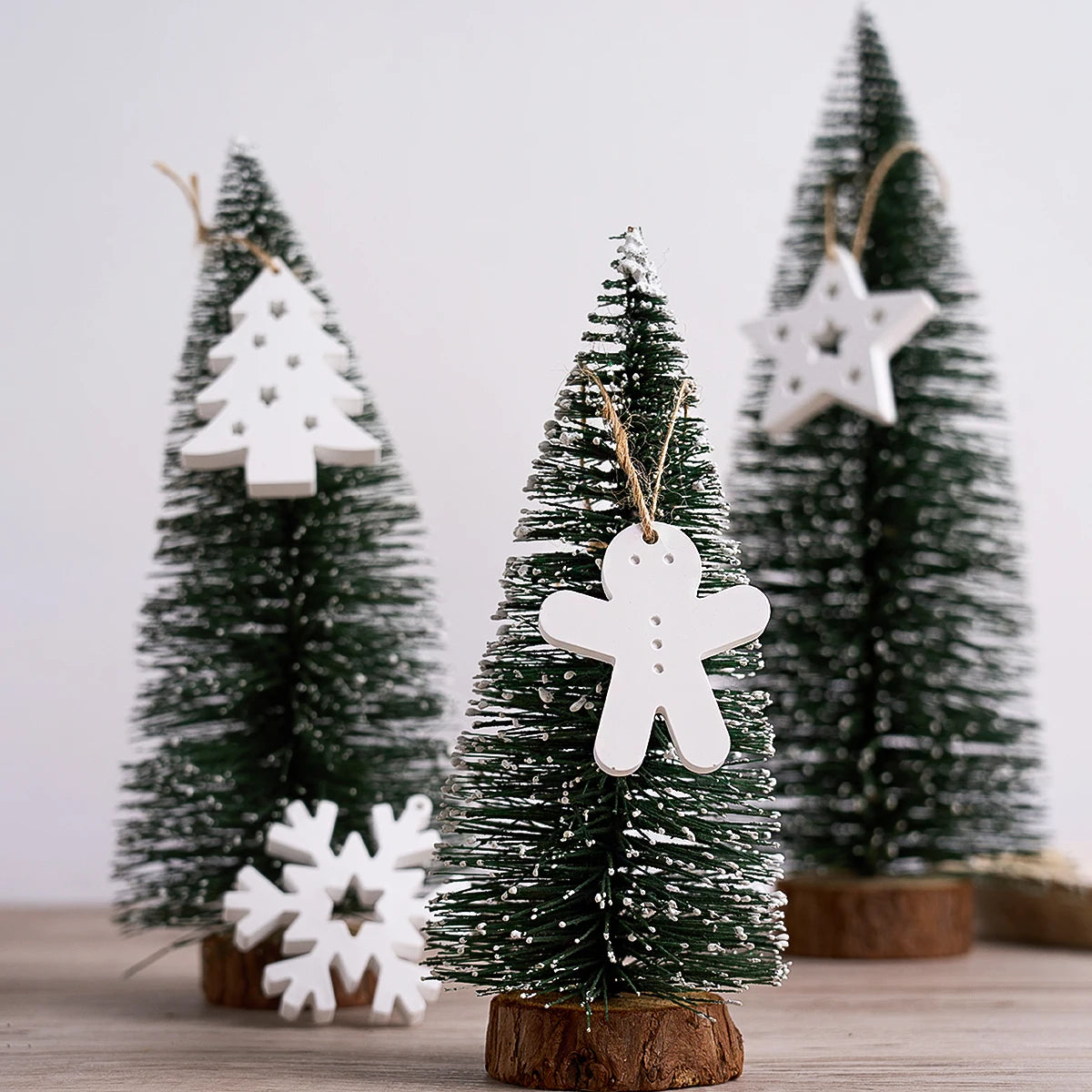 Christmas Series Hanging Pendant Silicone Mold DIY Resin Gypsum Mould Christmas Tree Deer Gloves Snowflake Home Decor Supplies