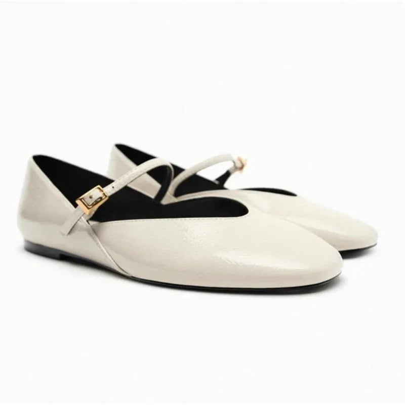 أحذية نسائية ربيعية مصممة باللونين الأحمر والأبيض والأسود للنساء أحذية باليه كاجوال بمقدمة مستديرة أحذية مسطحة من الجلد اللامع للمكتب للنساء