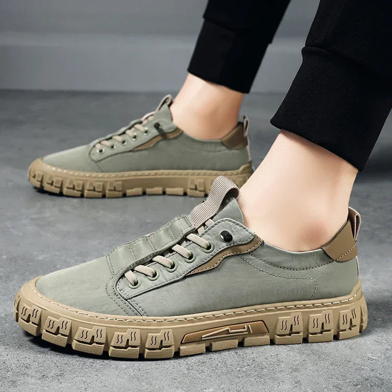 Sneakers for Men New Flats Casual Shoes One Pedal Breathable Men Loafers Stylish and Comfortable High-end Brand Shoes for Men