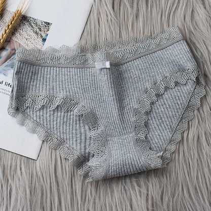 4 Pcs Lace Wavy Trim Bikini Panties, Comfy & Breathable Elastic Intimates Panties, Women's Lingerie & Underwear