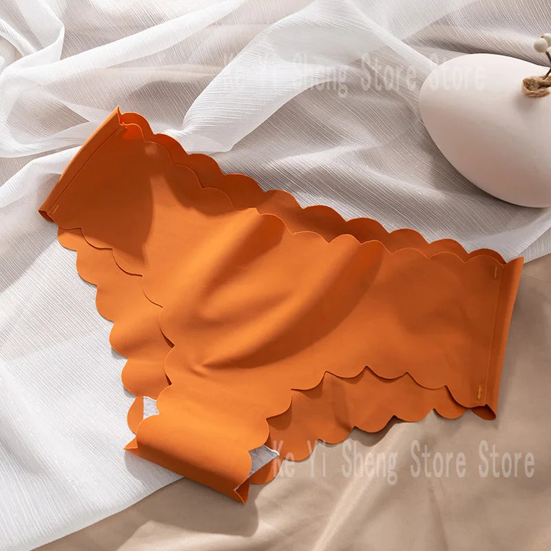 4 pieces of seamless underwear for women, breathable, simple, thin, close-fitting, invisible wavy triangle pants for women