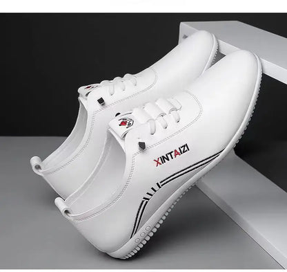 2024 New Casual Shoes for Men Fashion Lightweight Men Walking Shoes Comfortable Slip-on Loafers Outdoor All Match Men Flat Shoes