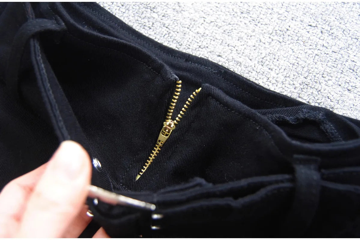 Denim Shorts Women Low-waisted Black Slim Fit Sexy Hot Girls Rivet Belt Design Unique All-match Nightclub Bodycon Summer Y2k