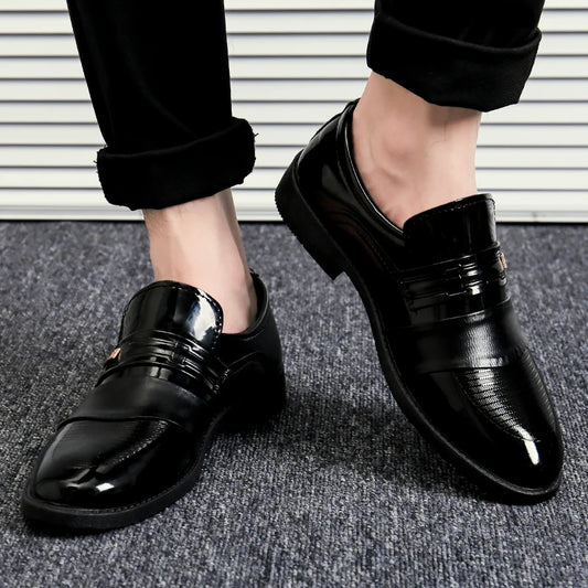 Men's shoes in spring and autumn, men's middle-aged and elderly business casual shoes, breathable soft soled dad shoes, pointed