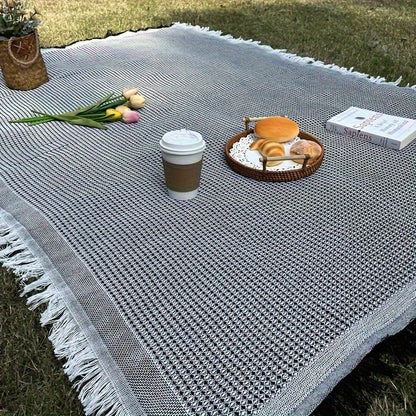 Camping Blanket, Picnic Mat, Durable, Lightweight, Waterproof, Hand Washable, Suitable for Outdoor Use on Lawns and Tents