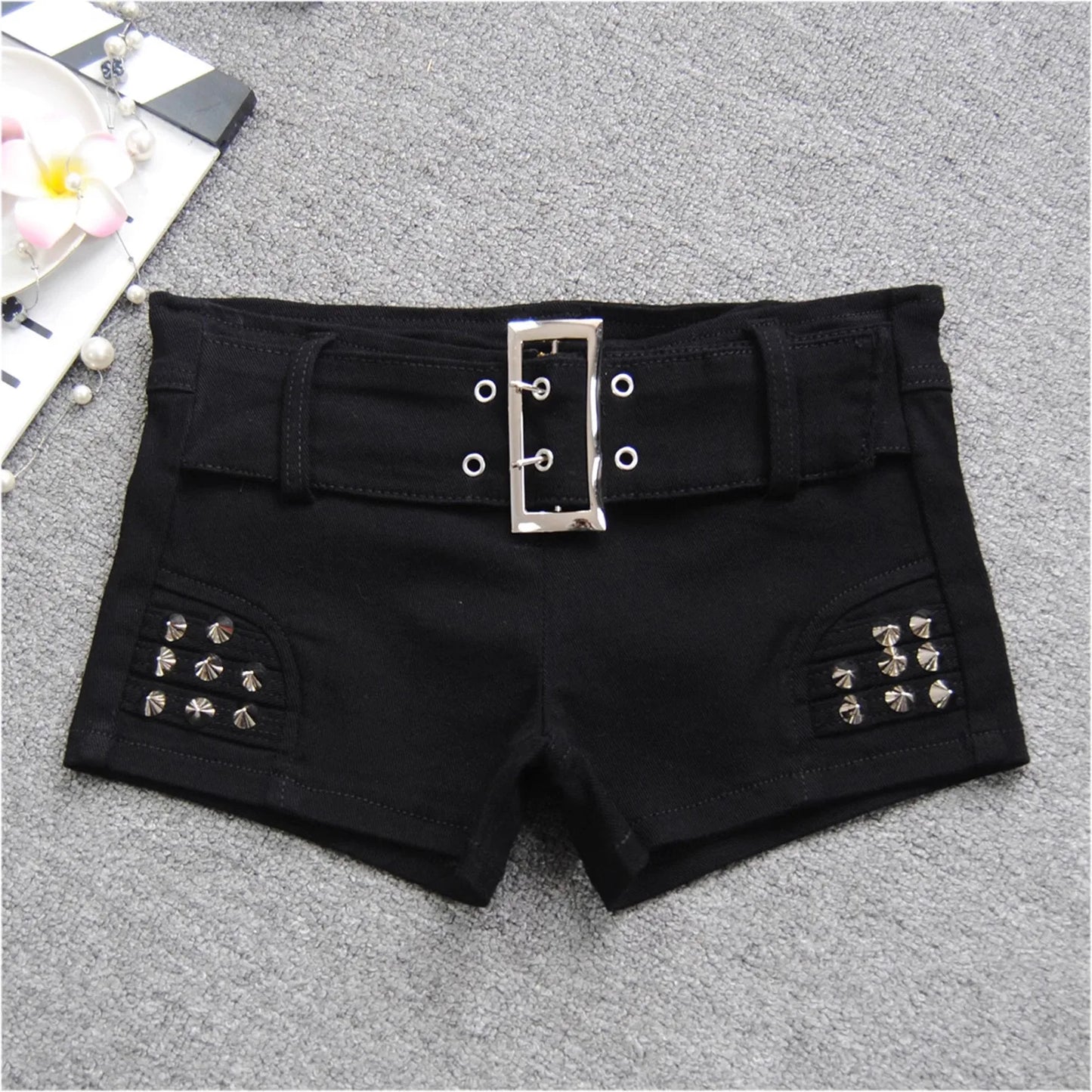 Denim Shorts Women Low-waisted Black Slim Fit Sexy Hot Girls Rivet Belt Design Unique All-match Nightclub Bodycon Summer Y2k