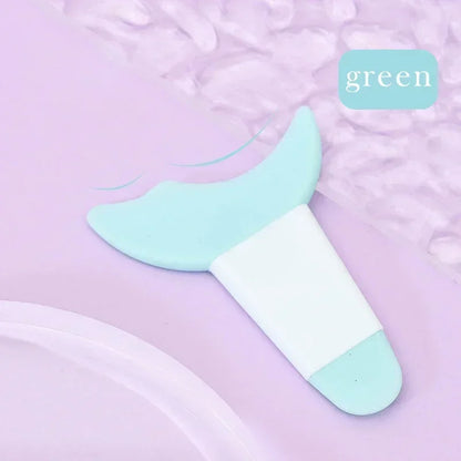 Silicone Eyeliner Stencil Tool – Winged Eye Makeup Guide, Reusable, Easy for Beginners, Certified, DIY Friendly,Skin-Safe,Unisex