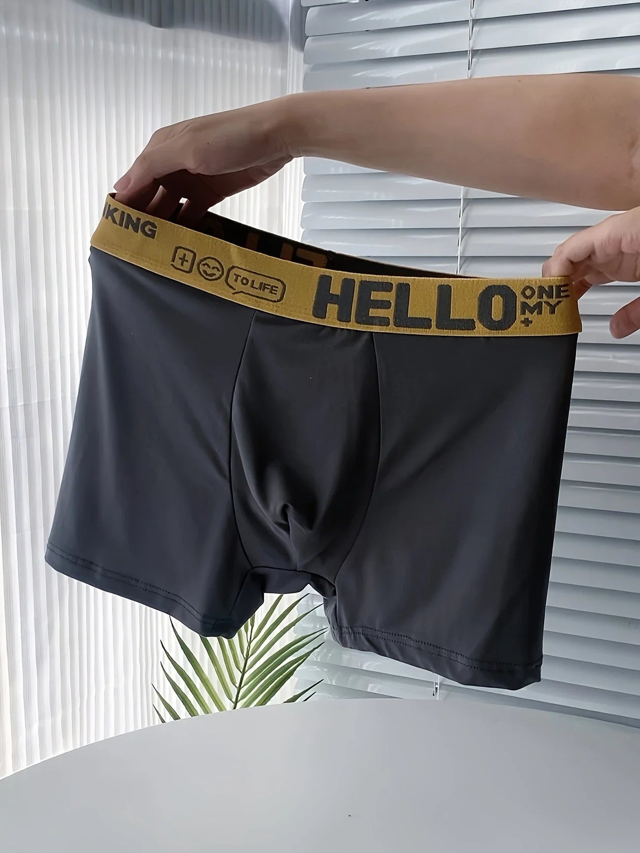 Men's Underwear Mid-Waist Breathable And Comfortable Teenage Men's Underpanties Fashionable Simple Solid Color Men Boxers