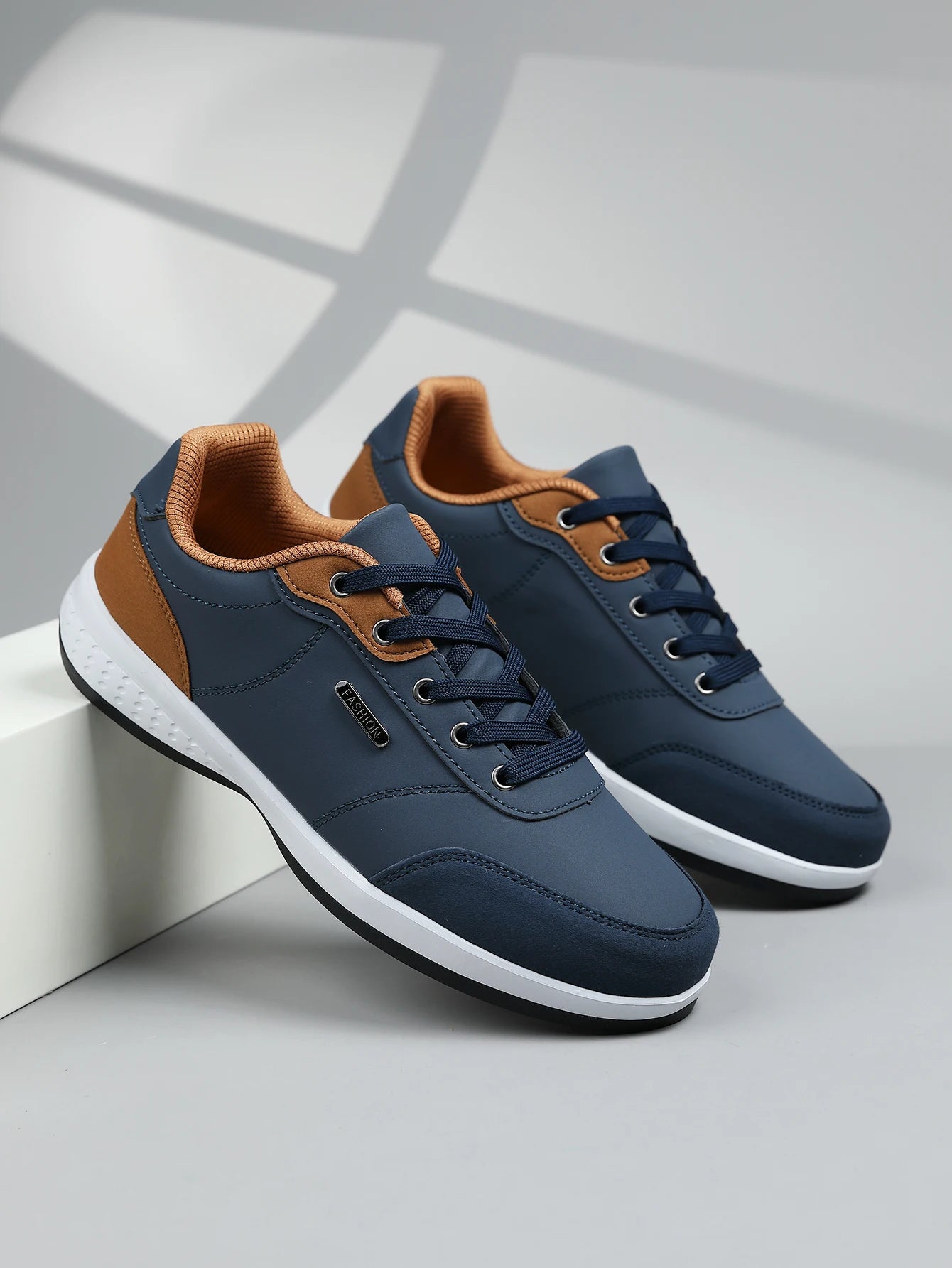 New Men Shoes Fashionable And Comfortable Men Casual Sports Shoes Suitable For Hiking And Walking Casual Sports Shoes