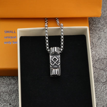 European and American Style Fashionable and Minimalist Clothing Accessories Personalized Men's Pendant Holiday Gif