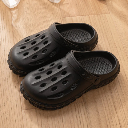 Women and Men's Hole Shoes Summer Non-Slip Outdoor Sandals Closed Toe Shit Feeling Beach Slippers Thick Bottom Soft Bottom
