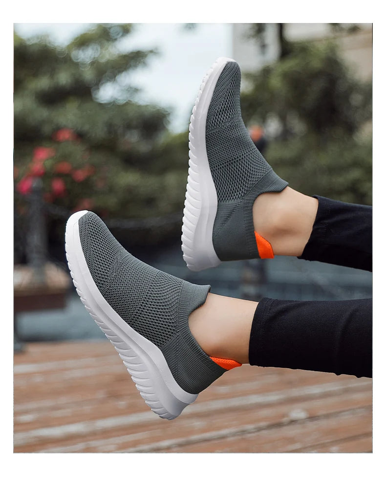 2023 New Comfortable High shoes man and womens classic sneakers Durable White Flat Canvas Shoes size 35-44