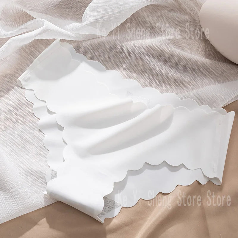 4 pieces of seamless underwear for women, breathable, simple, thin, close-fitting, invisible wavy triangle pants for women