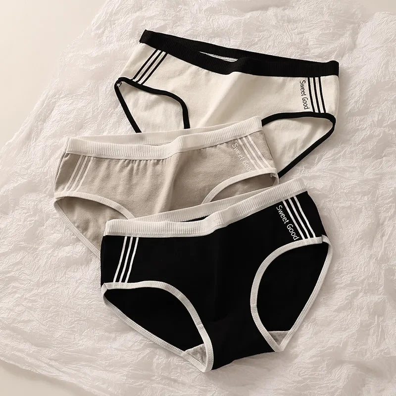 Underwear Women Cotton Crotch Mid Waist Traceless Sexy Panties Japanese Sports Style Girls Breathable Underpants Simple Lingerie