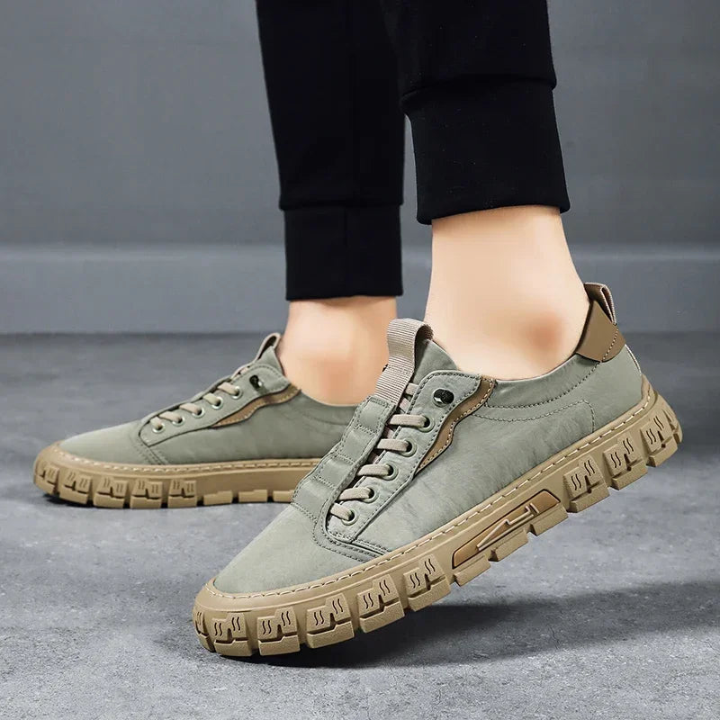 Sneakers for Men New Flats Casual Shoes One Pedal Breathable Men Loafers Stylish and Comfortable High-end Brand Shoes for Men