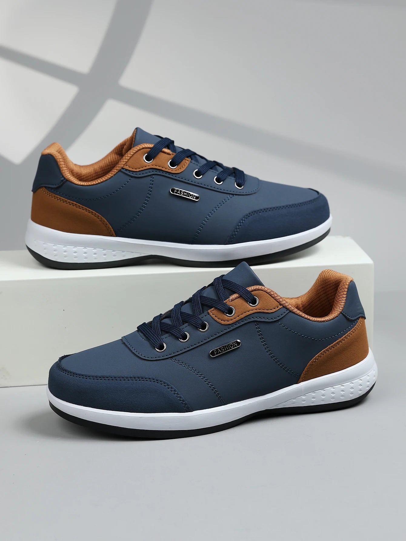 New Men Shoes Fashionable And Comfortable Men Casual Sports Shoes Suitable For Hiking And Walking Casual Sports Shoes