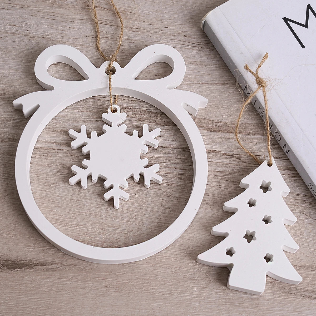 Christmas Series Hanging Pendant Silicone Mold DIY Resin Gypsum Mould Christmas Tree Deer Gloves Snowflake Home Decor Supplies