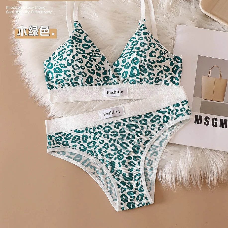 Women Seamless Bra Set Low Waist Panties Leopard Bralette Sexy Lingerie Set Vneck Sport Brassiere Female Cotton Underwear Set