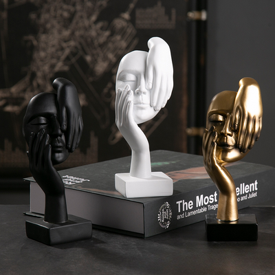 Luxury Abstract Resin Ornament – Hand-Held Face Sculpture for Modern Home & Office